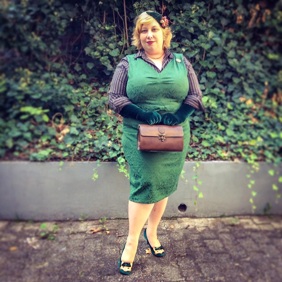 misskittenheel-vintage-plussize-lindybop-jekyll-green-jaquard-tuk-fox-heels-06