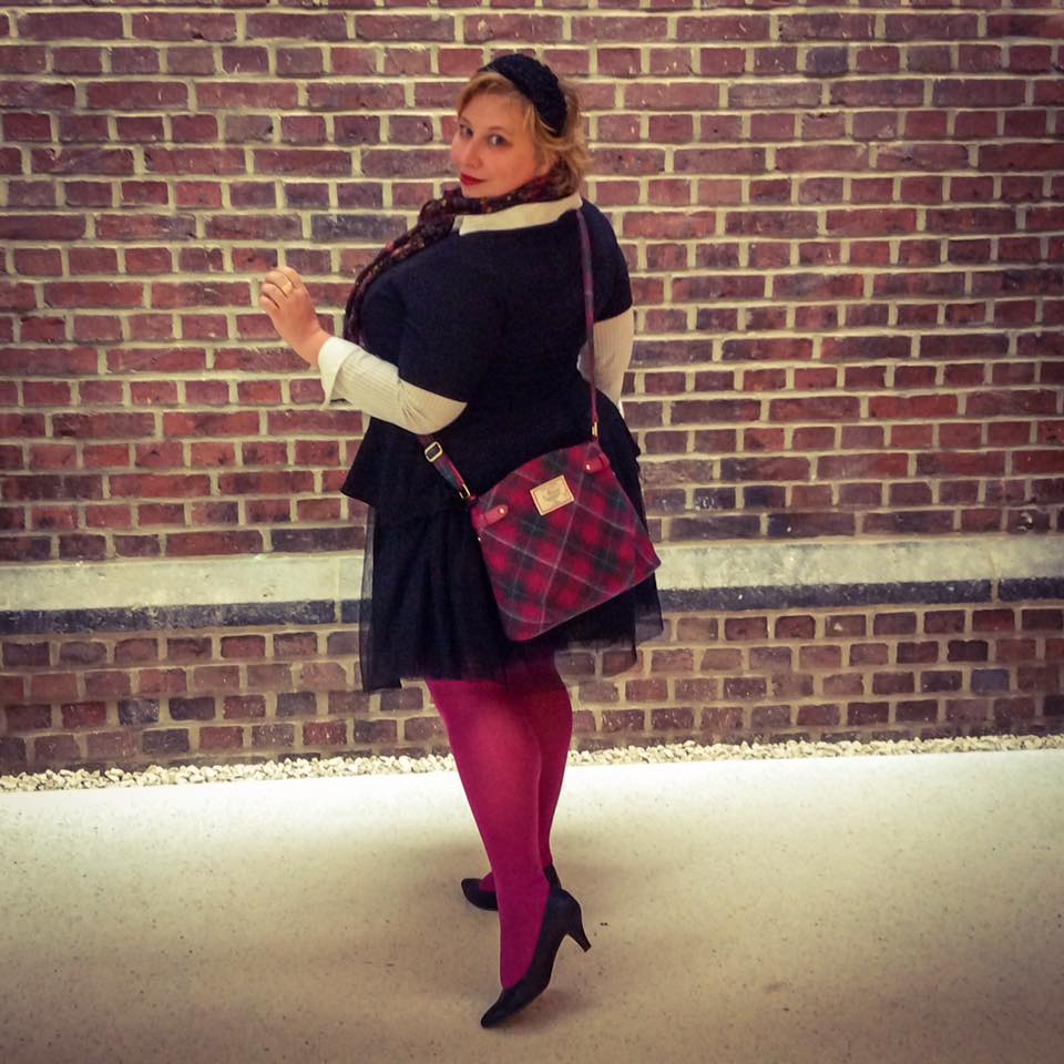 misskittenheel-vintage-plussize-tulle-skirt-ballerina-black-swan-peplumtop-pink-03